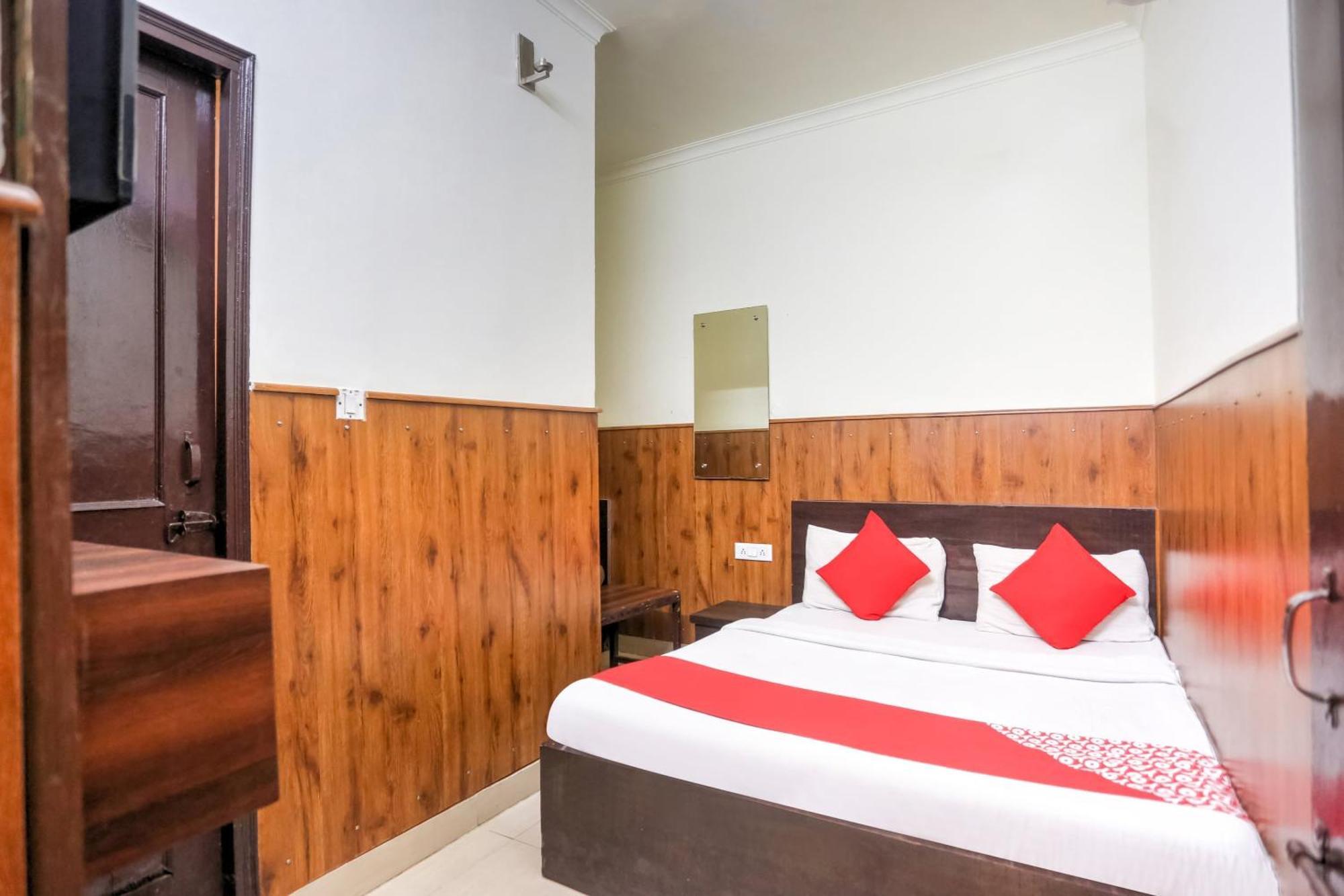 Hotel O Shri Sai Guest House Delhi  Ngoại thất bức ảnh