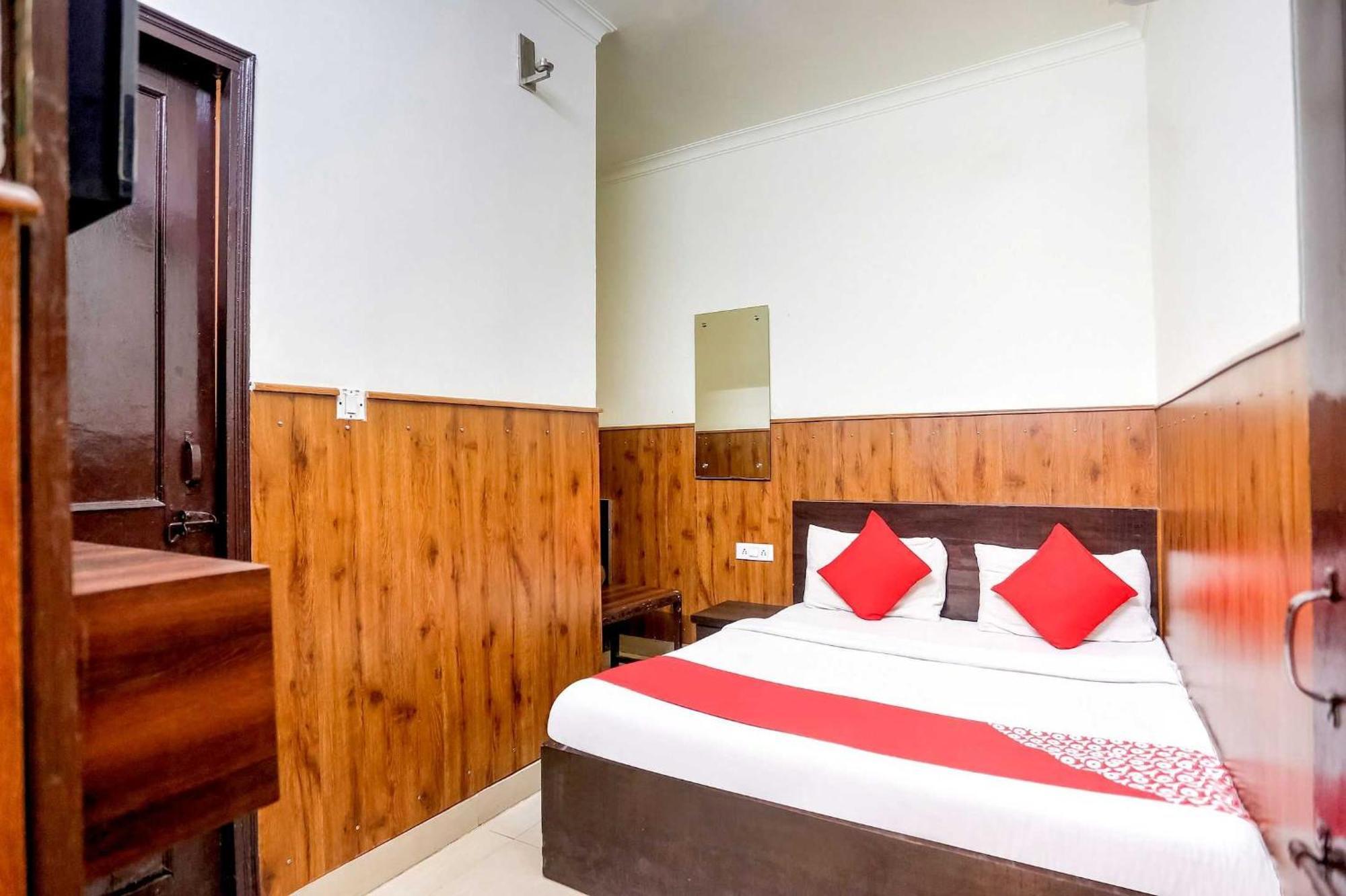Hotel O Shri Sai Guest House Delhi  Ngoại thất bức ảnh