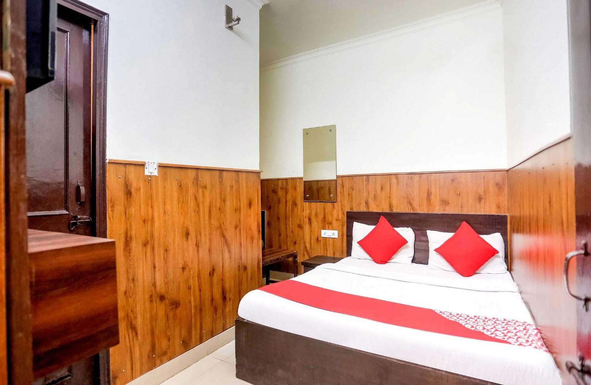 Hotel O Shri Sai Guest House Delhi  Ngoại thất bức ảnh