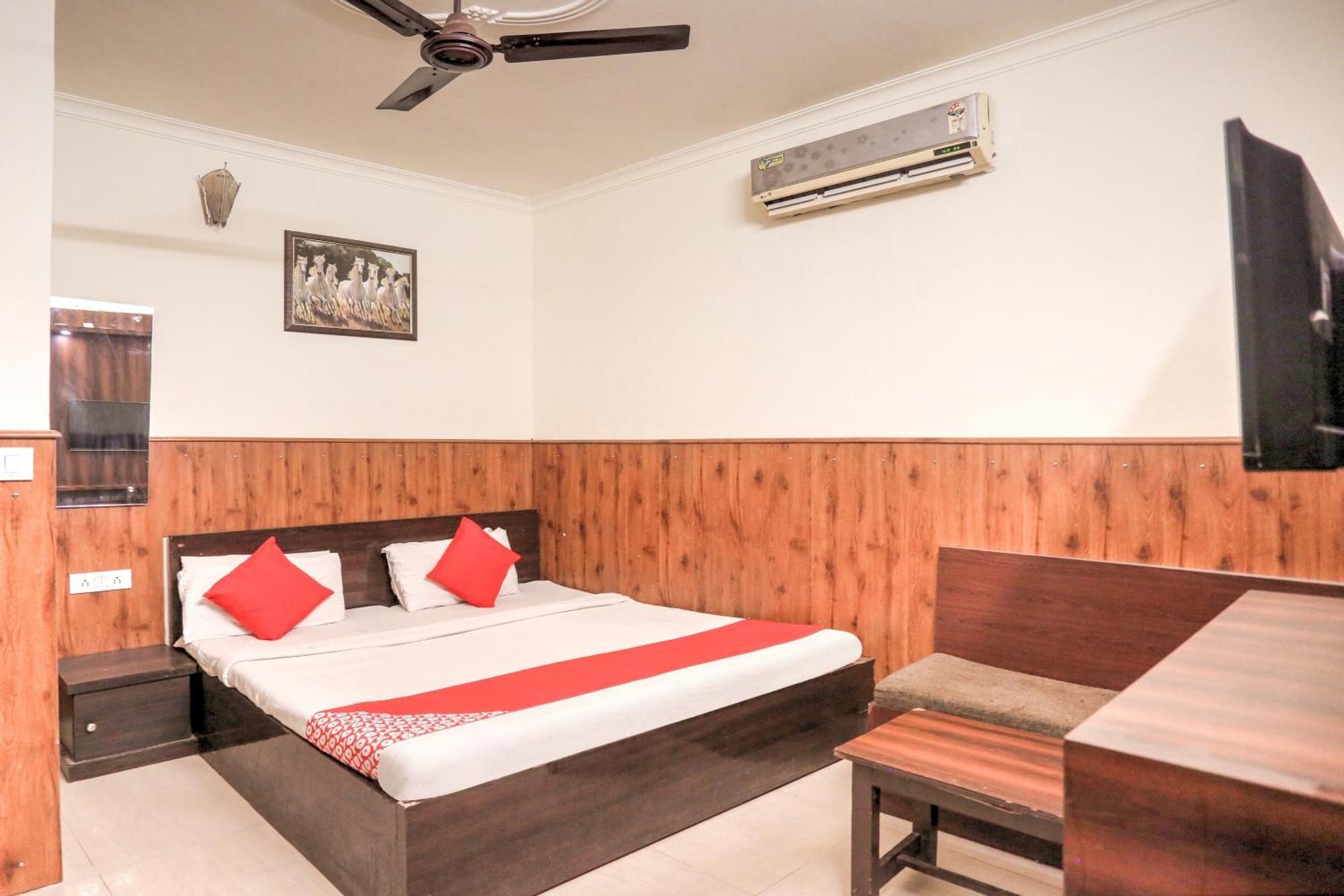 Hotel O Shri Sai Guest House Delhi  Ngoại thất bức ảnh