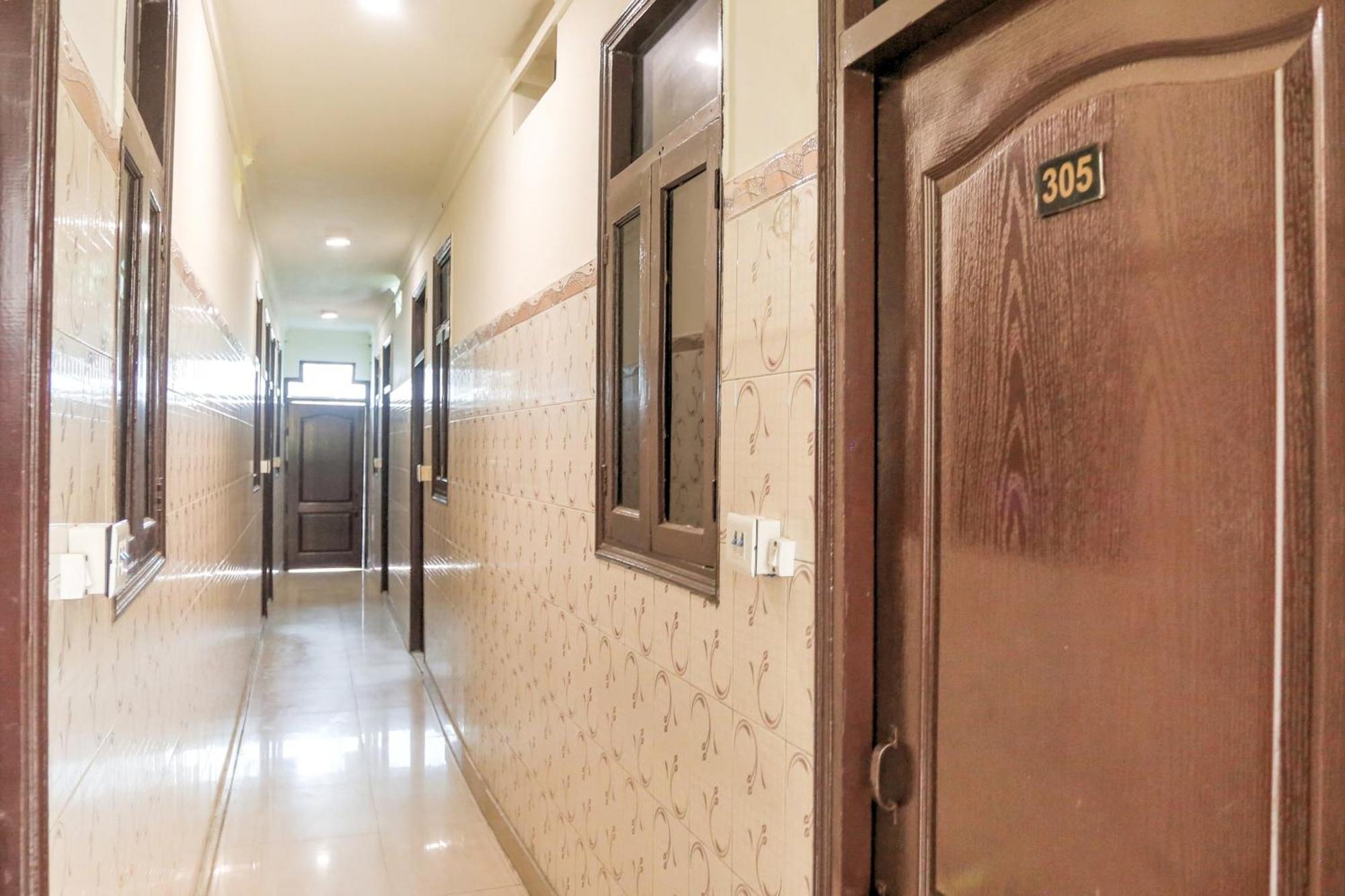 Hotel O Shri Sai Guest House Delhi  Ngoại thất bức ảnh